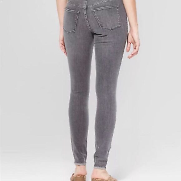 NEW Universal Thread Distressed Skinny Jeans sz 10 - Picture 3 of 8